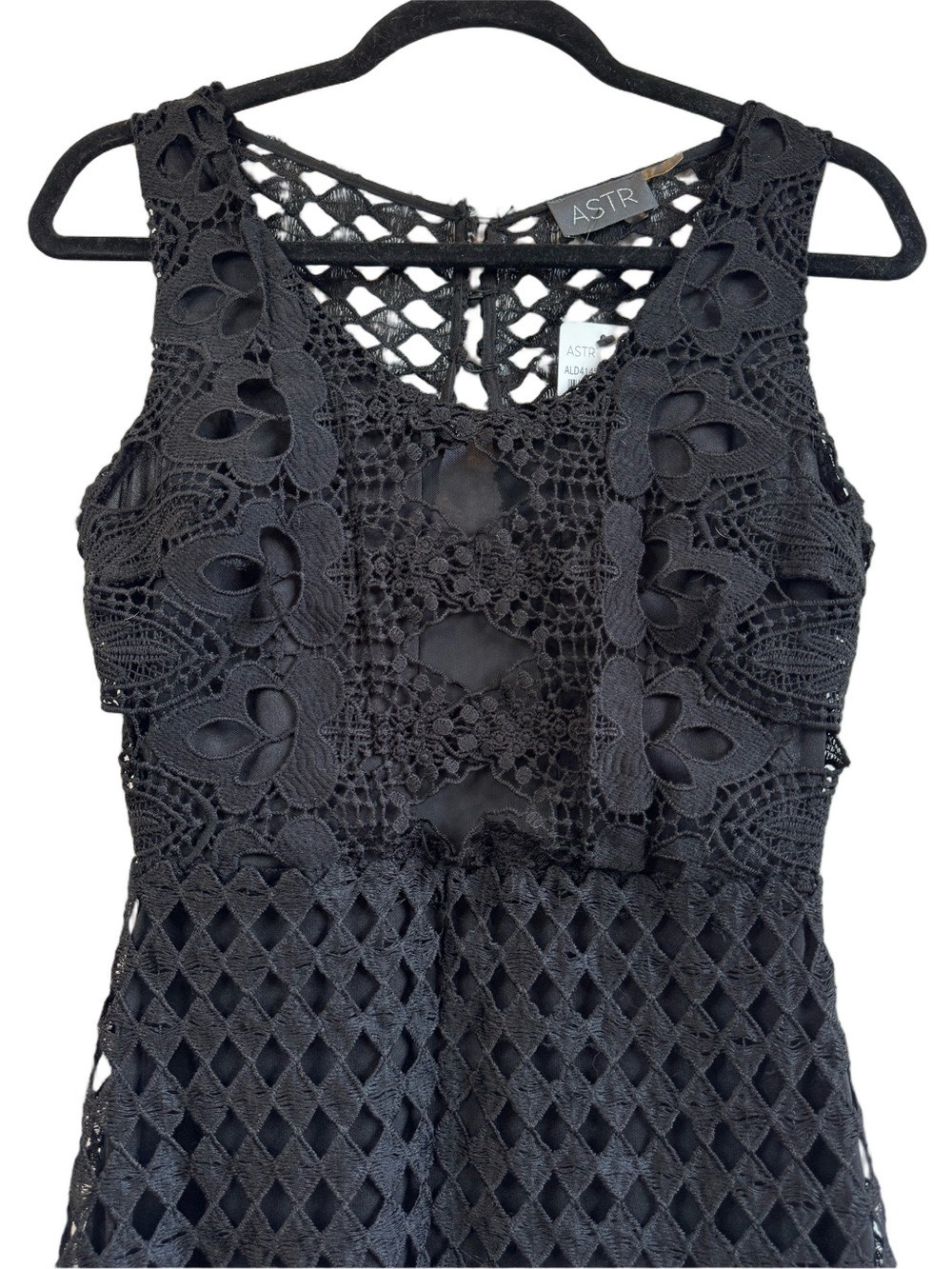 *NWT* ASTR [Nordstrom] Lace Cocktail Dress - Picture 6 of 16